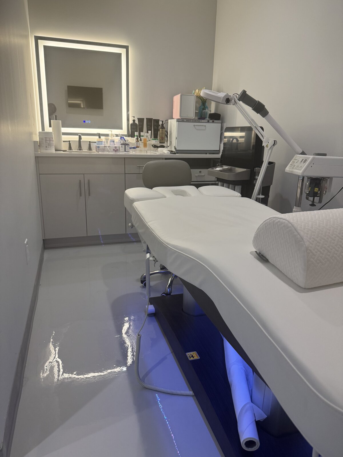 Facial treatment suite for Hydrafacial and Dermaplaning at Majspa, Marietta GA