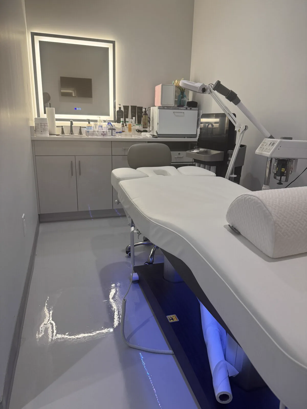 Facial treatment suite for Hydrafacial and Dermaplaning at Majspa, Marietta GA
