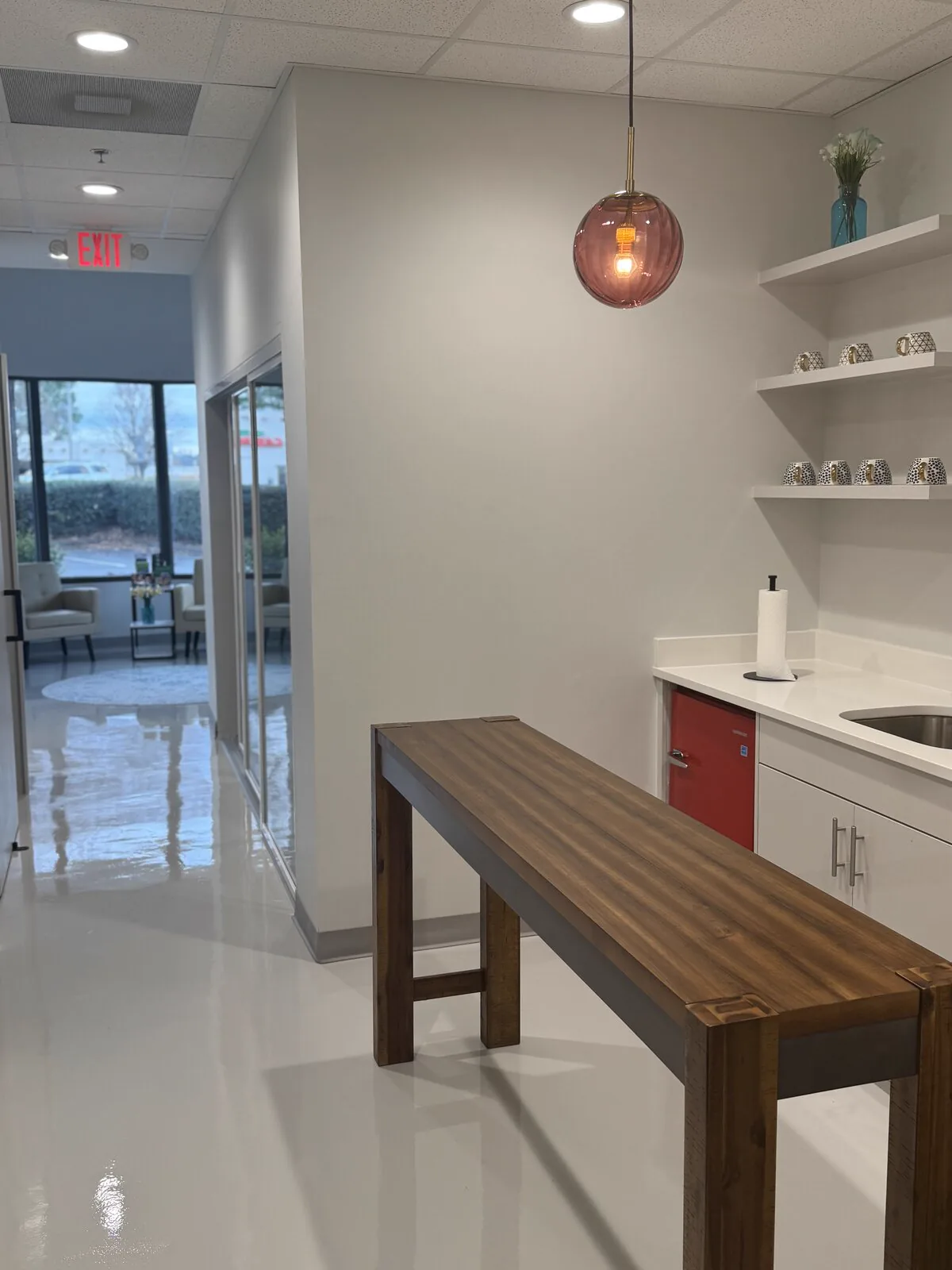Majspa glow bar featuring medical-grade skincare products